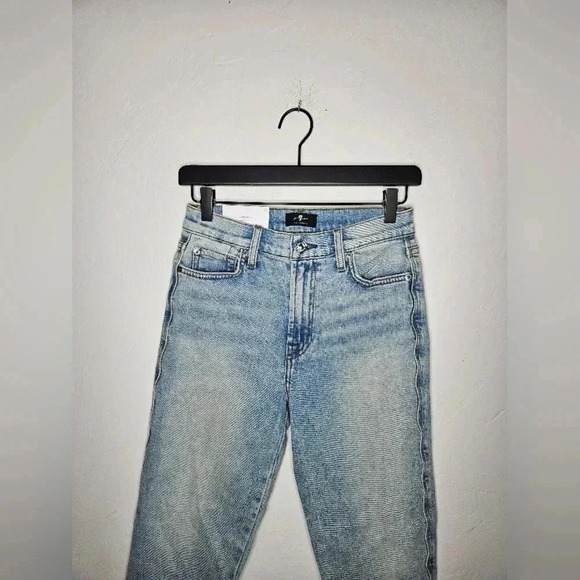 7 For All Mankind High Waist Cropped Straight Jean Size 25 NWT Light Blue - Picture 7 of 8